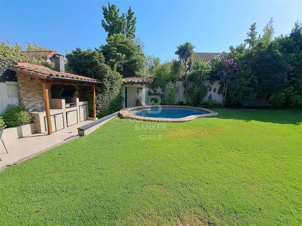 Las Condes, Chile, 4 Bedrooms Bedrooms, ,4 BathroomsBathrooms,Residential,For Sale,1958910