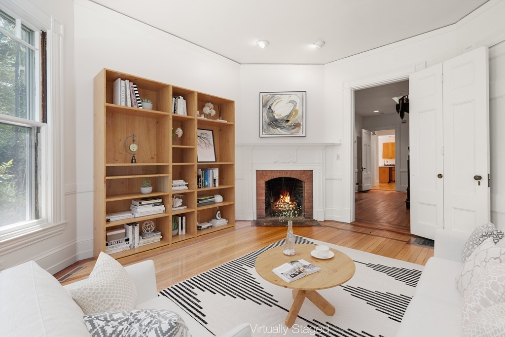 Cambridge, Massachusetts, 02138, United States, 6 Bedrooms Bedrooms, ,4 BathroomsBathrooms,Residential,For Sale,1947973
