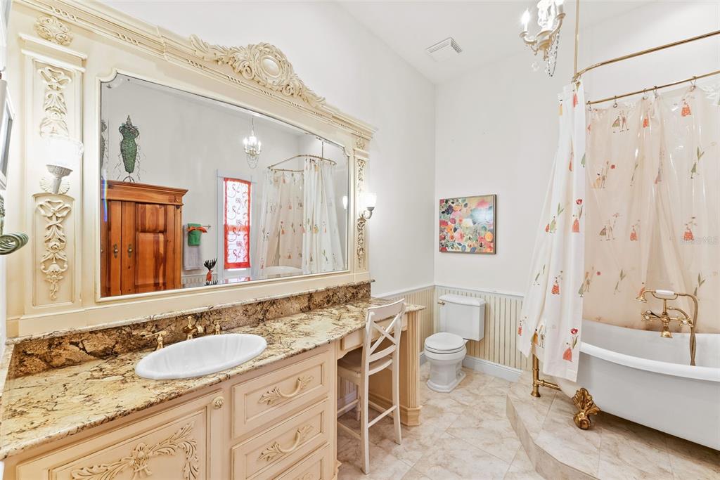 Thonotosassa, Florida, 33592, United States, 4 Bedrooms Bedrooms, ,7 BathroomsBathrooms,Residential,For Sale,1788935