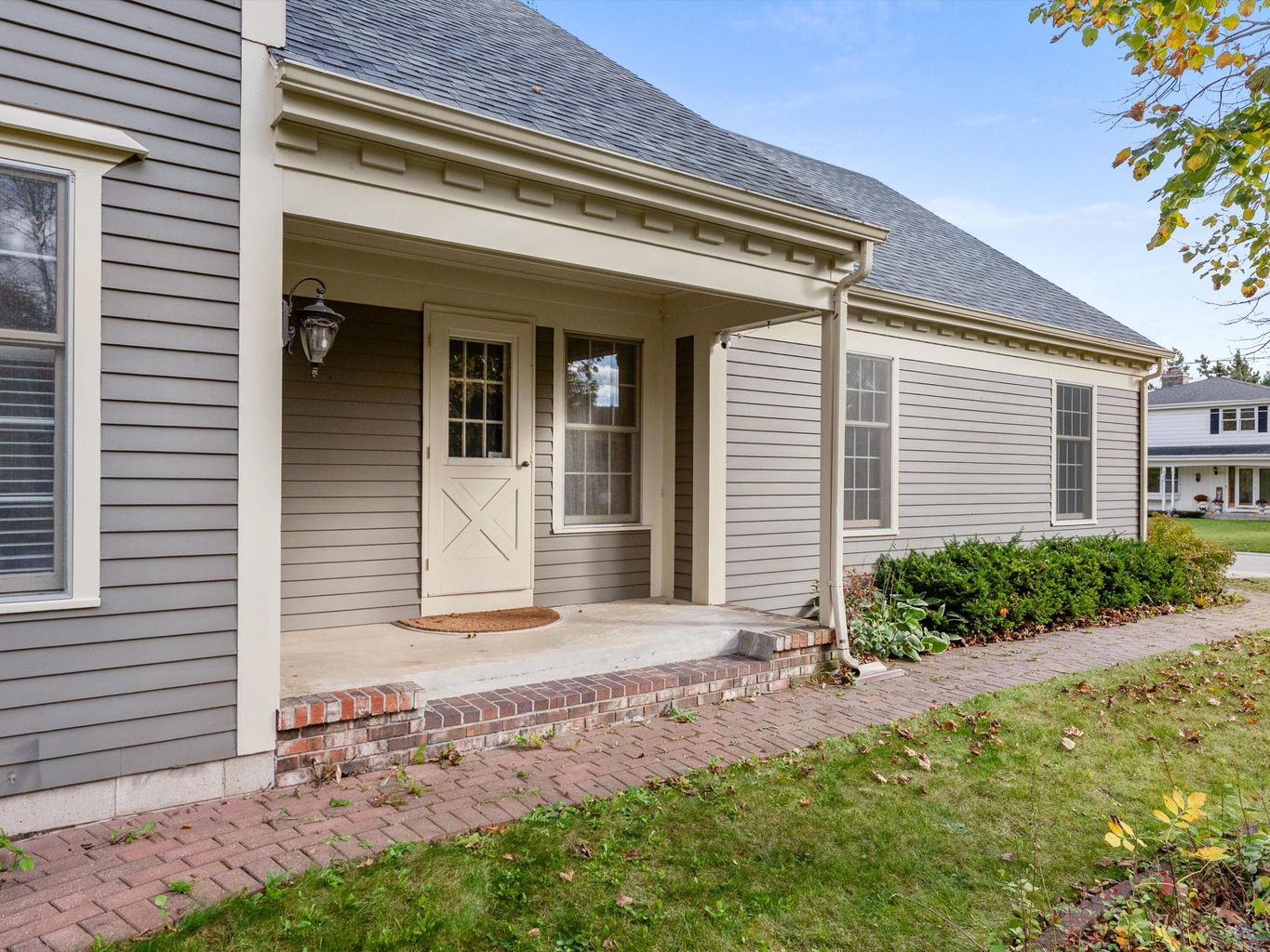 Manitowoc, Wisconsin, 54220, United States, 4 Bedrooms Bedrooms, ,4 BathroomsBathrooms,Residential,For Sale,1982773