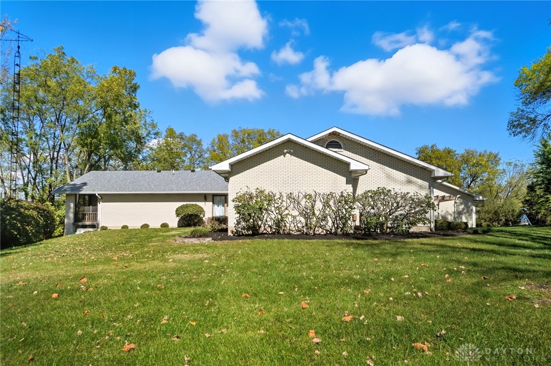 Brookville, Ohio, 45309, United States, 3 Bedrooms Bedrooms, ,4 BathroomsBathrooms,Residential,For Sale,1995742