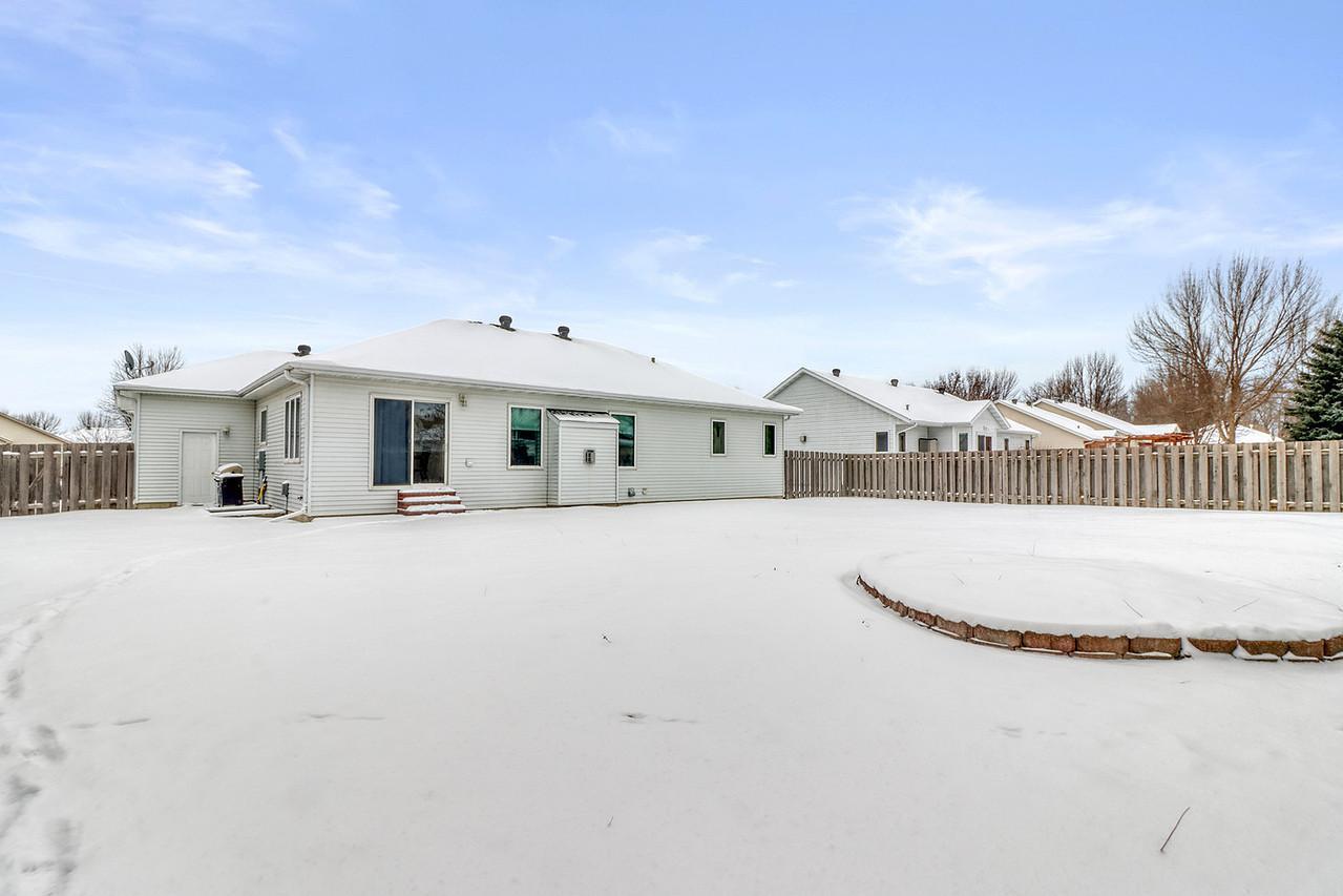 West Fargo, North Dakota, 58078, United States, 3 Bedrooms Bedrooms, ,2 BathroomsBathrooms,Residential,For Sale,2006344