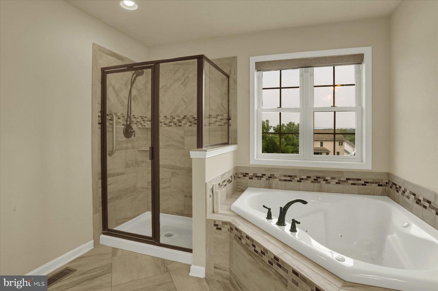 Mechanicsburg, Pennsylvania, 17050, United States, 5 Bedrooms Bedrooms, ,5 BathroomsBathrooms,Residential,For Sale,1910880