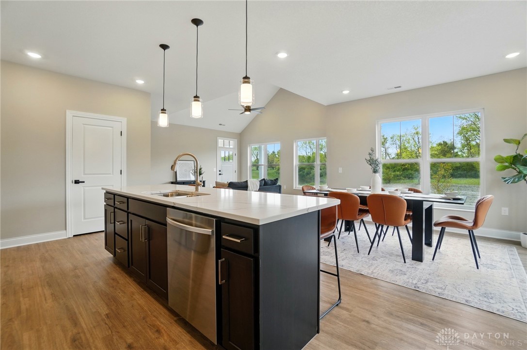 Springfield, Ohio, 45502, United States, 3 Bedrooms Bedrooms, ,3 BathroomsBathrooms,Residential,For Sale,1987754