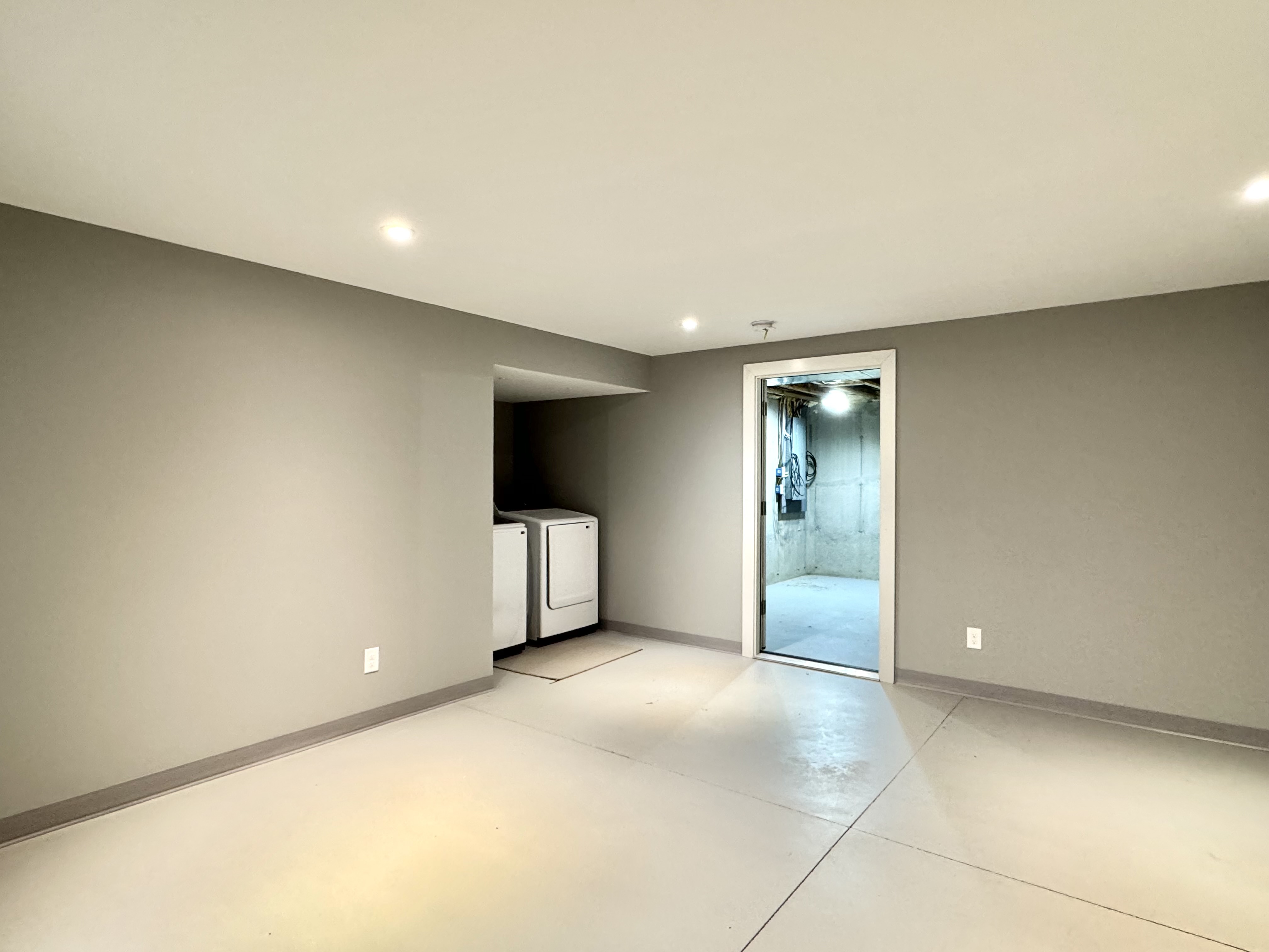 Greenville, New York, 12083, United States, 2 Bedrooms Bedrooms, ,2 BathroomsBathrooms,Residential,For Sale,1988536