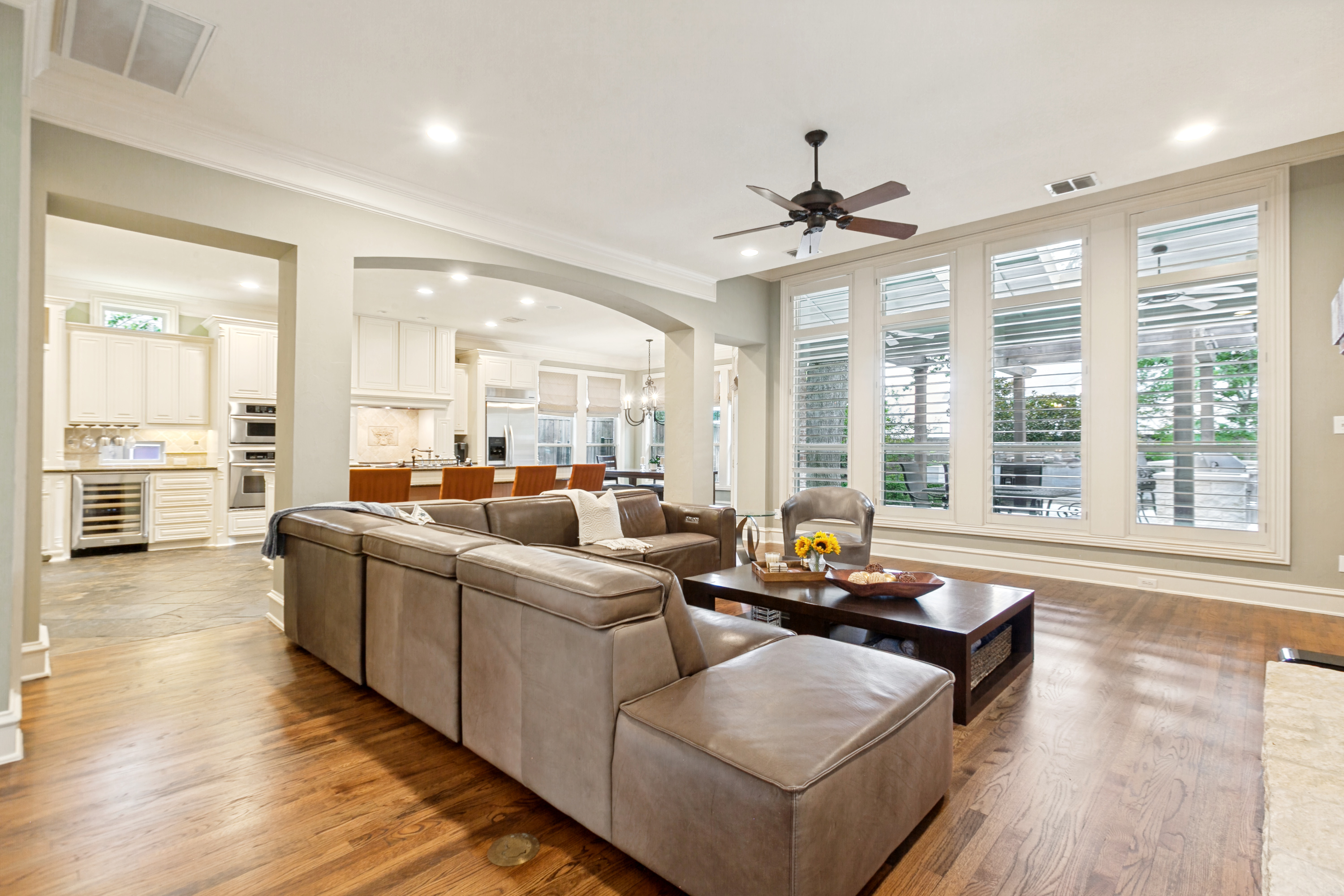  Preston Hollow 5-Bedroom Home with Pool, 2 Offices, and First-Floor Primary - 物件實景