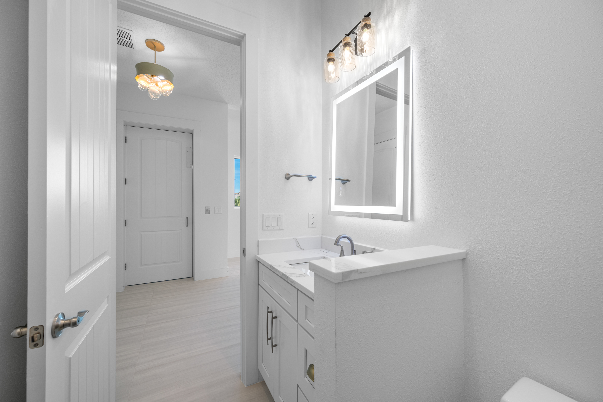 Treasure Island, Florida, 33706, United States, 6 Bedrooms Bedrooms, ,6 BathroomsBathrooms,Residential,For Sale,2032773