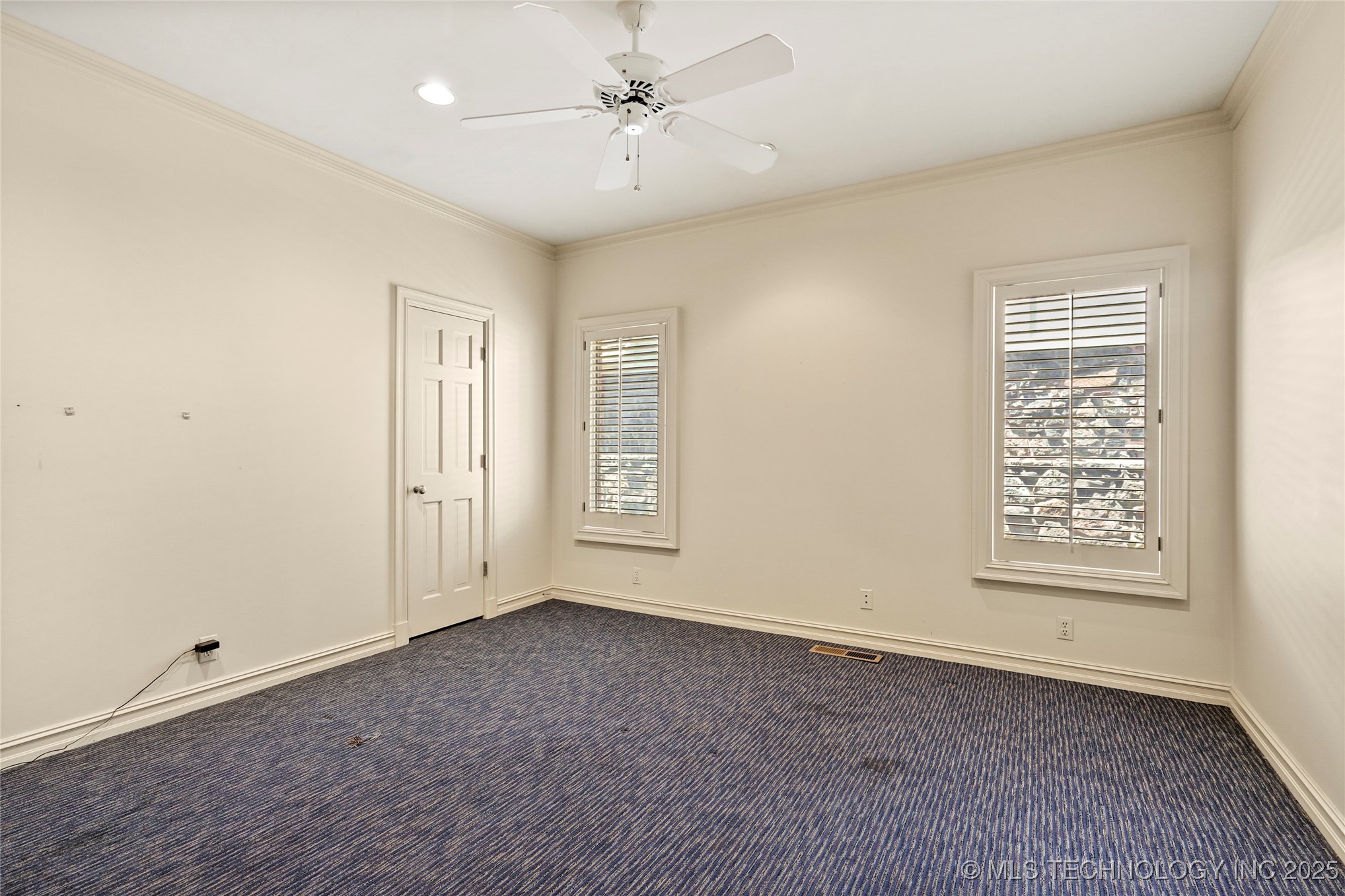 Tulsa, Oklahoma, 74135, United States, 3 Bedrooms Bedrooms, ,4 BathroomsBathrooms,Residential,For Sale,1902130