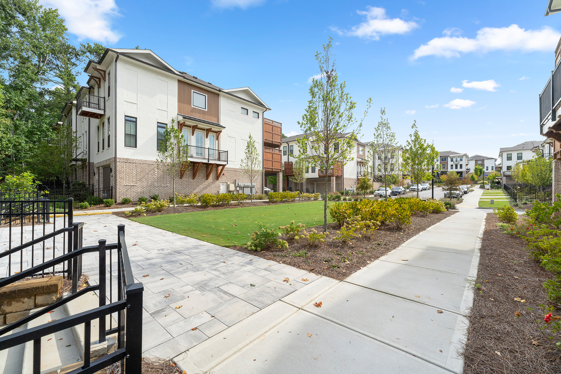  Welcome to One of the Most Desirable Locations and Homes in Upscale Ecco Park - 物件實景