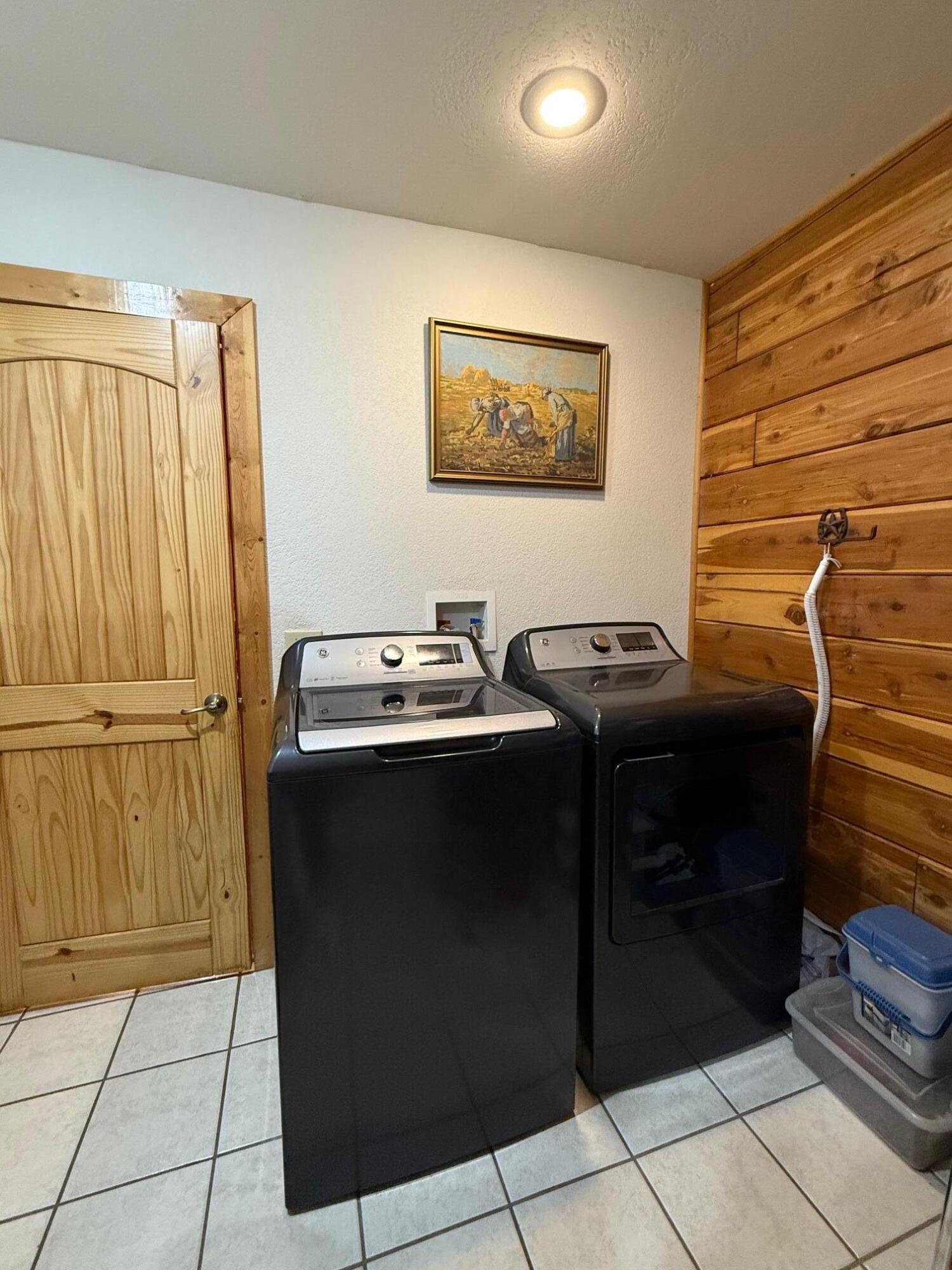 Norwood, Missouri, 65717, United States, 3 Bedrooms Bedrooms, ,3 BathroomsBathrooms,Residential,For Sale,2005497