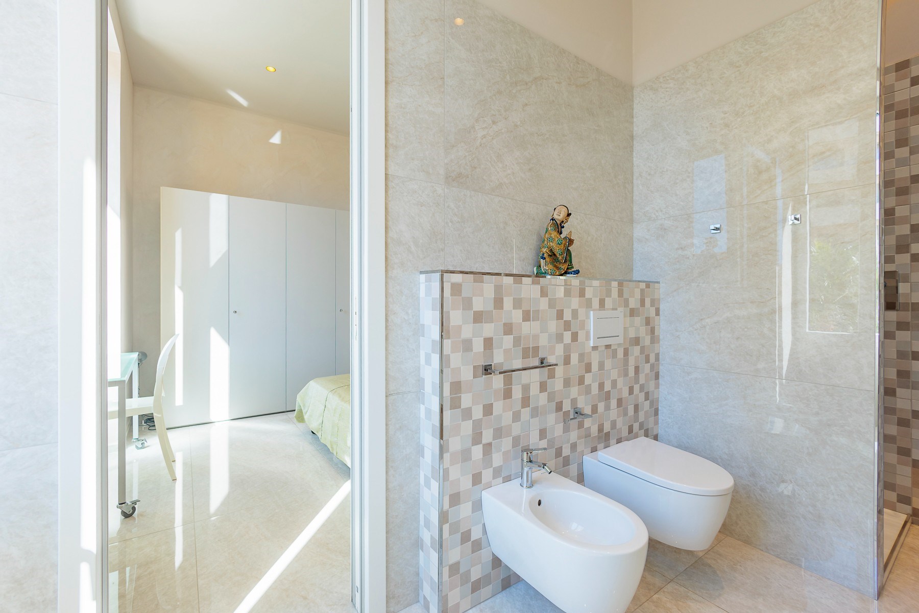  Luxury renovated apartment for sale in Menton, historic center with sea view - 物件實景