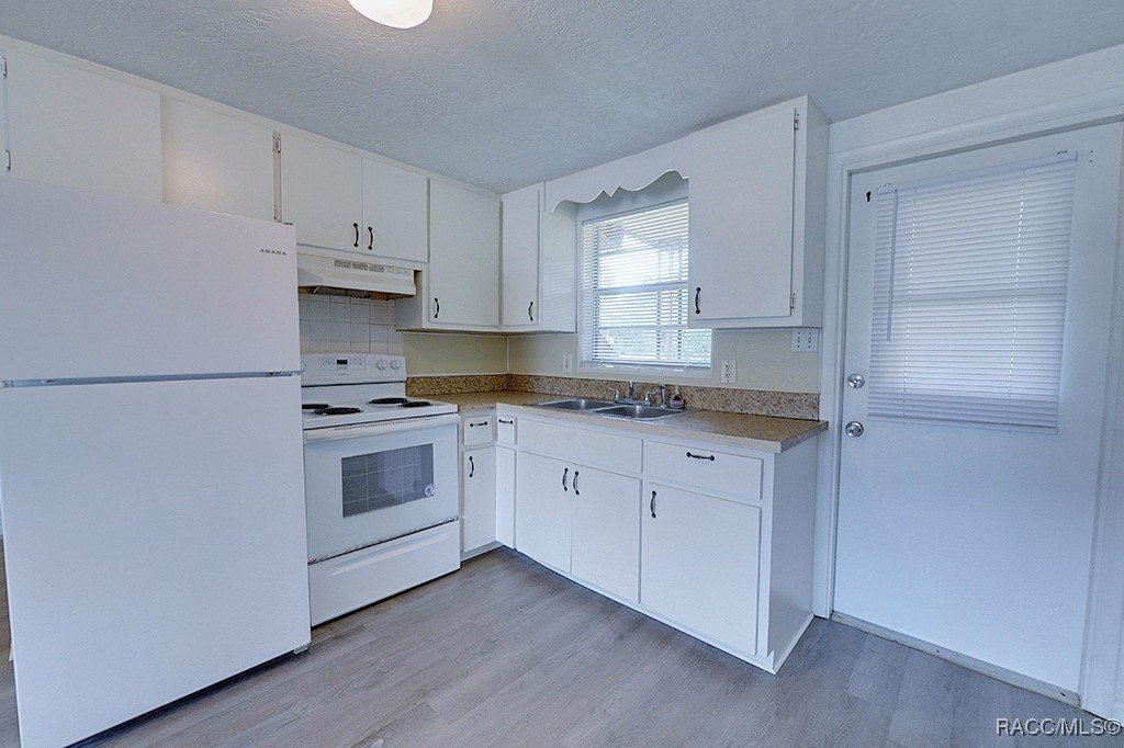 Crystal River, Florida, 34429, United States, ,Residential,For Sale,1977748