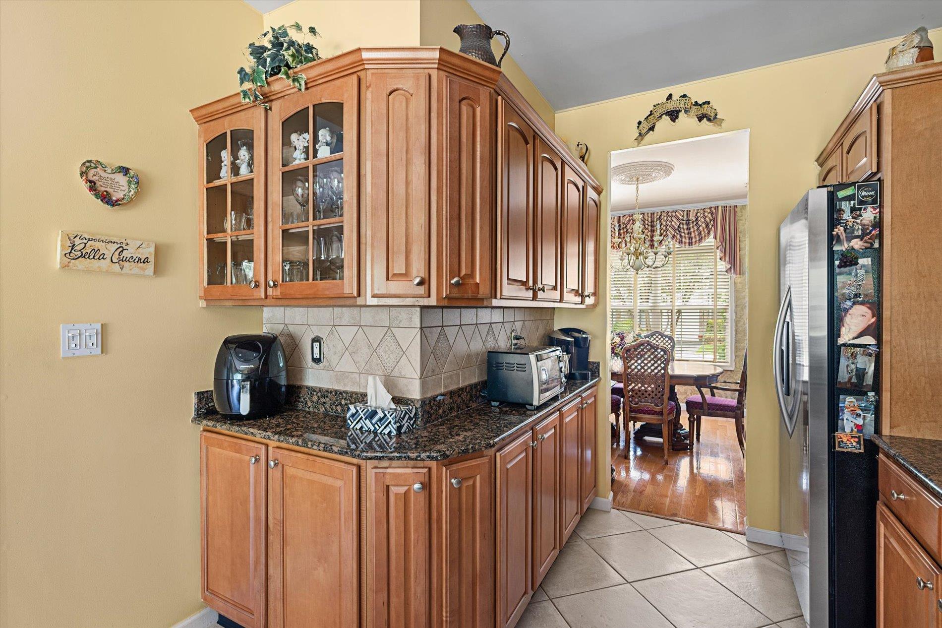 Kings Park, New York, 11754, United States, 3 Bedrooms Bedrooms, ,3 BathroomsBathrooms,Residential,For Sale,1827853