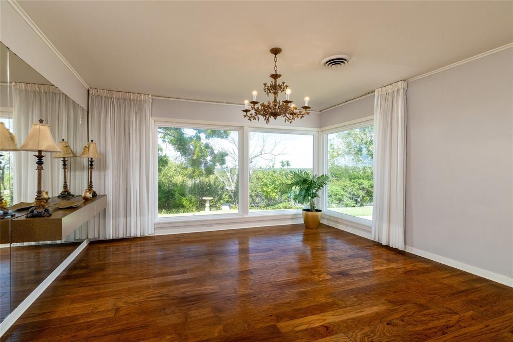 Weatherford, Texas, 76086, United States, 3 Bedrooms Bedrooms, ,4 BathroomsBathrooms,Residential,For Sale,1974864