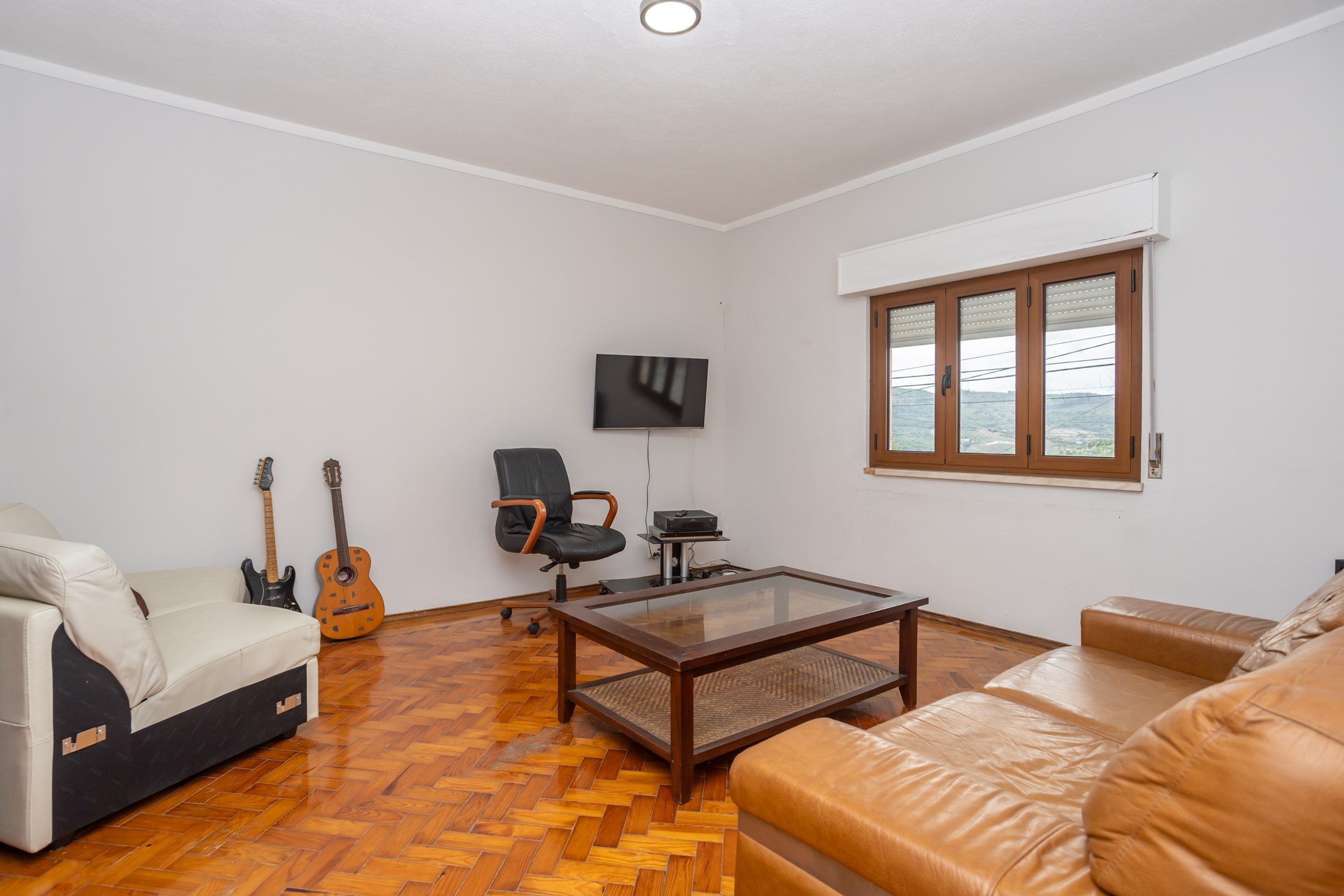 Loures, Lisbon, 2670-560, PT, 5 Bedrooms Bedrooms, ,3 BathroomsBathrooms,Residential,For Sale,1989673