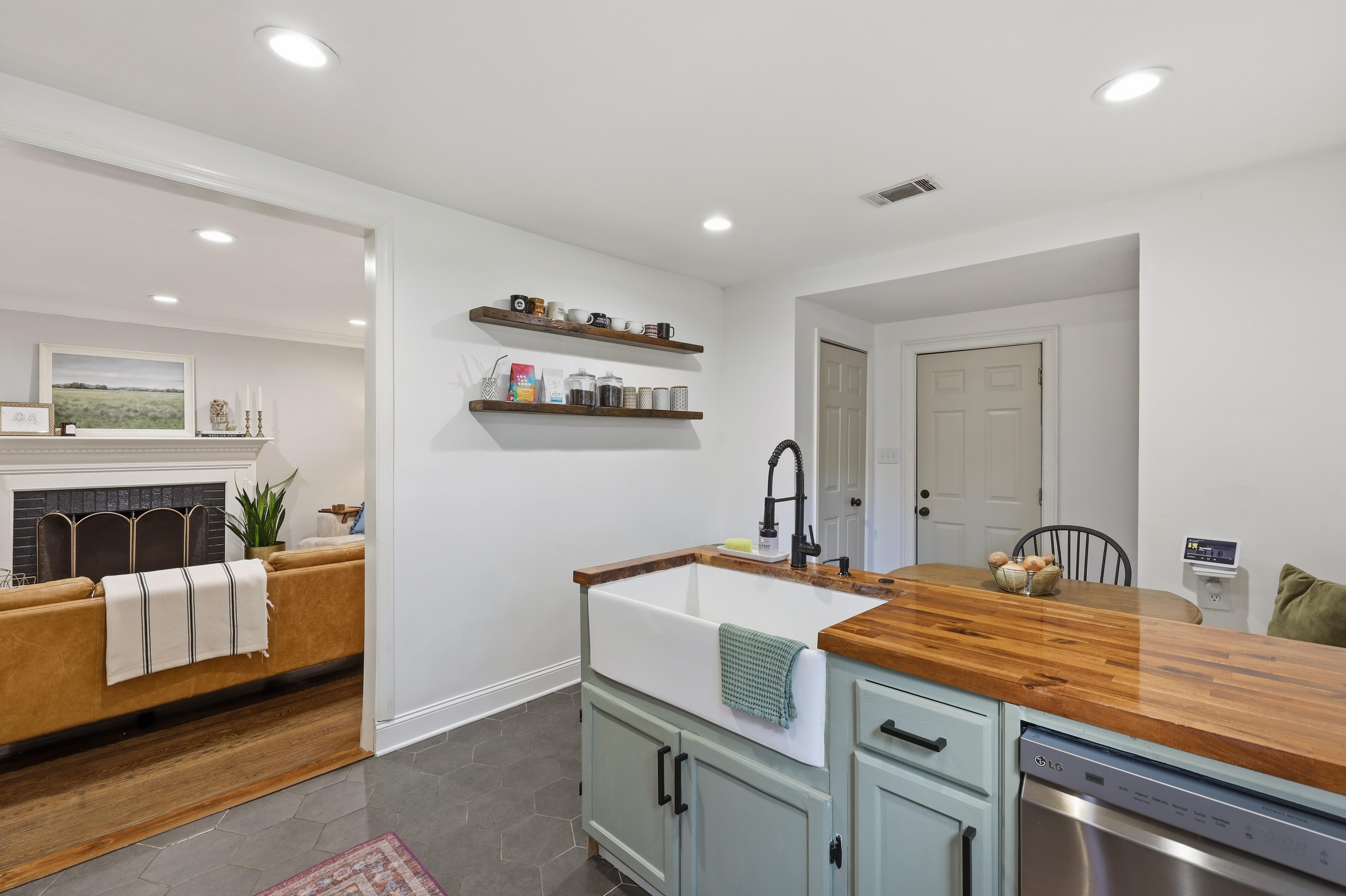  1501 E 55th Street - 物件實景