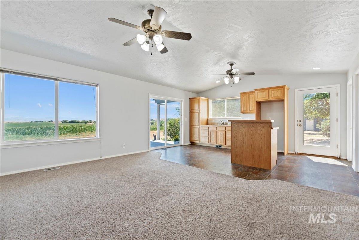 New Plymouth, Idaho, 83655-5457, United States, 5 Bedrooms Bedrooms, ,Residential,For Sale,1918304