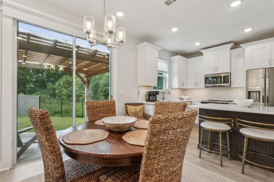 Fernandina Beach, Florida, 32034, United States, 2 Bedrooms Bedrooms, ,2 BathroomsBathrooms,Residential,For Sale,1935893