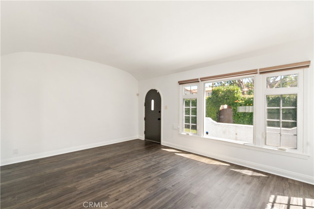 Los Angeles, California, 90019, United States, ,Residential,For Sale,2022270