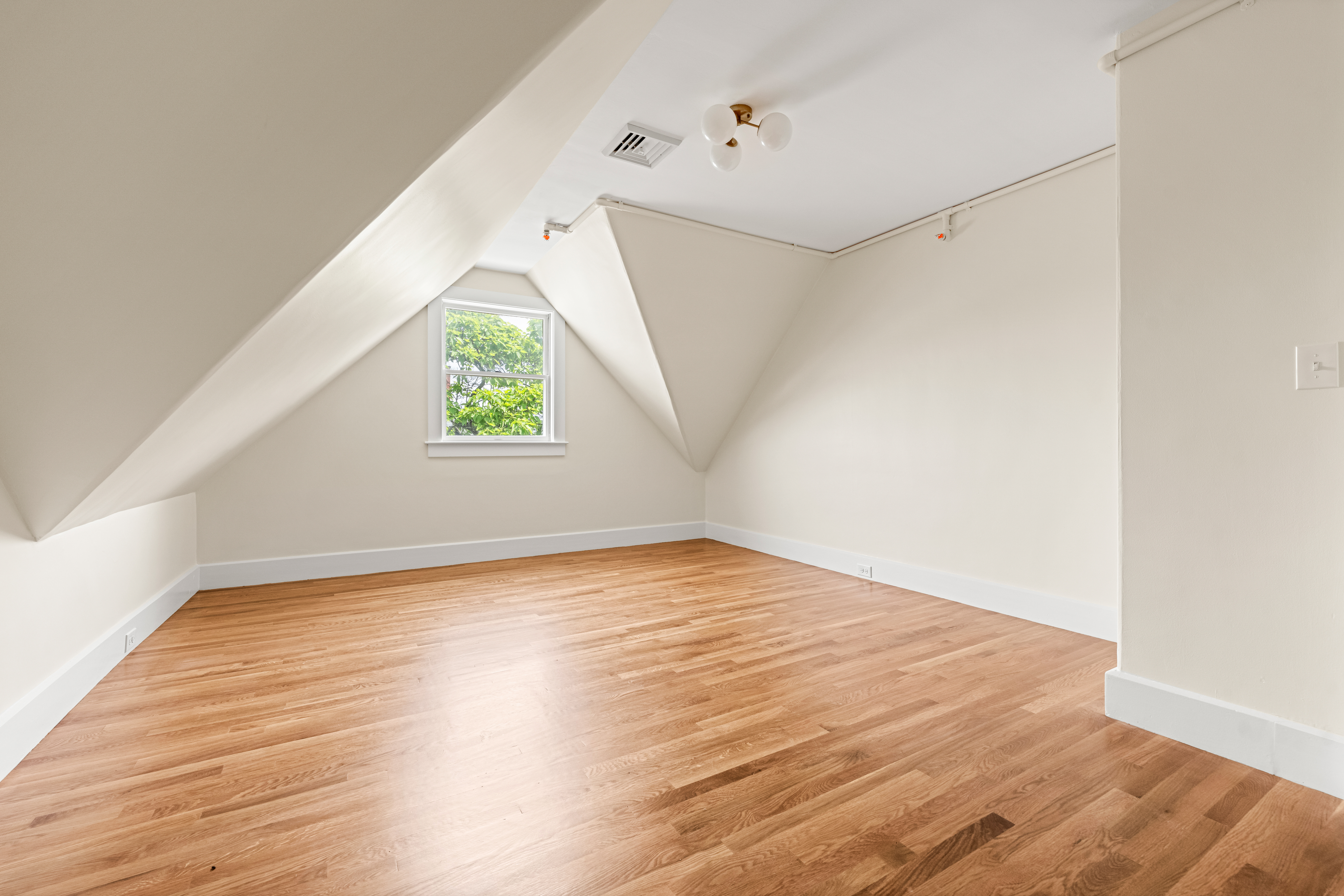  16 Loring Avenue, Salem, MA, 01970 - 物件實景