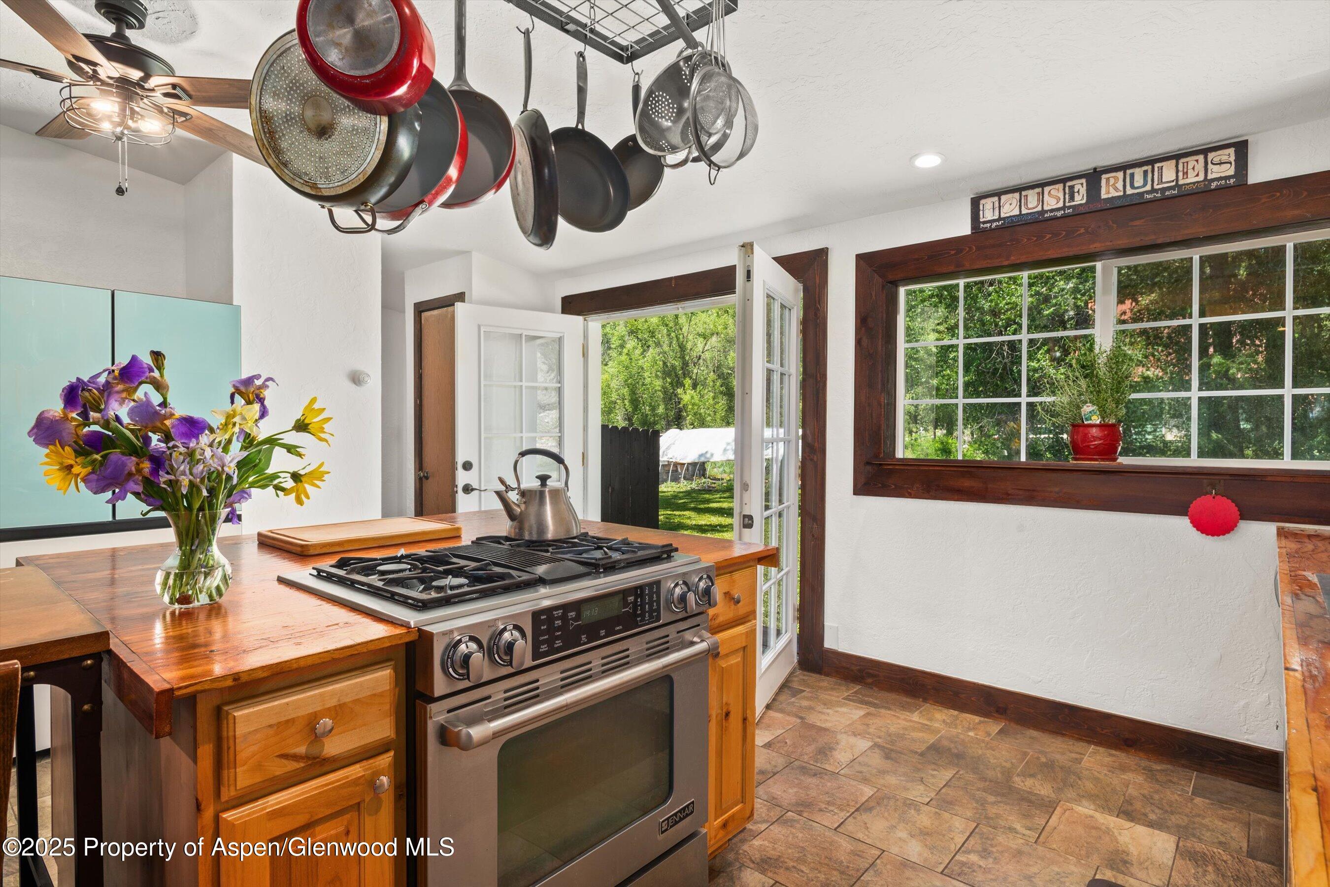 Marble, Colorado, 81623, United States, 2 Bedrooms Bedrooms, ,2 BathroomsBathrooms,Residential,For Sale,1862307
