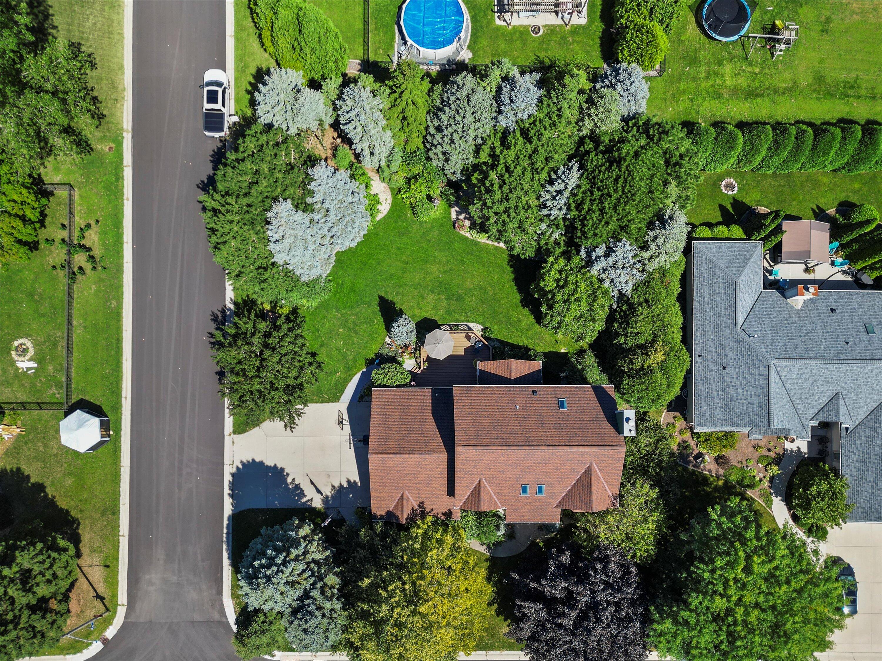 Caledonia, Wisconsin, 53402, United States, 3 Bedrooms Bedrooms, ,3 BathroomsBathrooms,Residential,For Sale,1987324