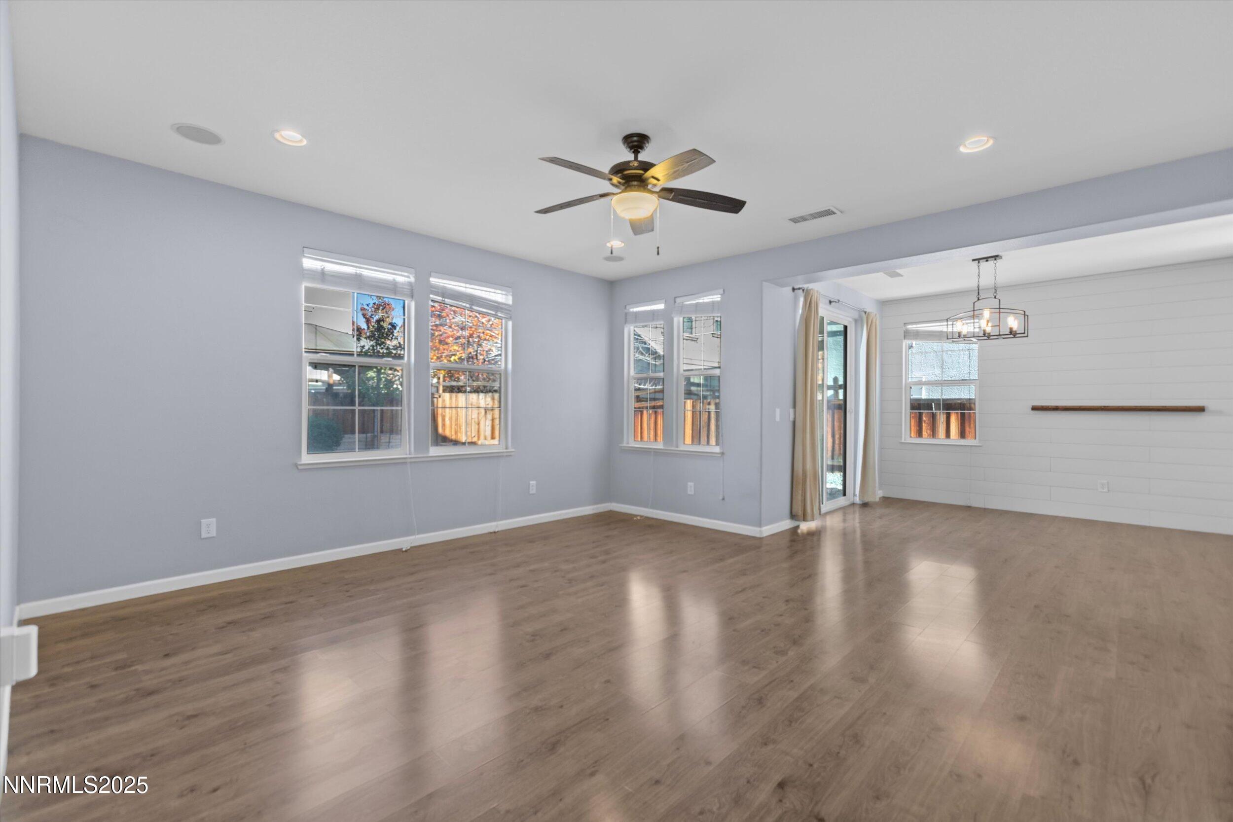 Sparks, Nevada, 89436, United States, 3 Bedrooms Bedrooms, ,3 BathroomsBathrooms,Residential,For Sale,1988123