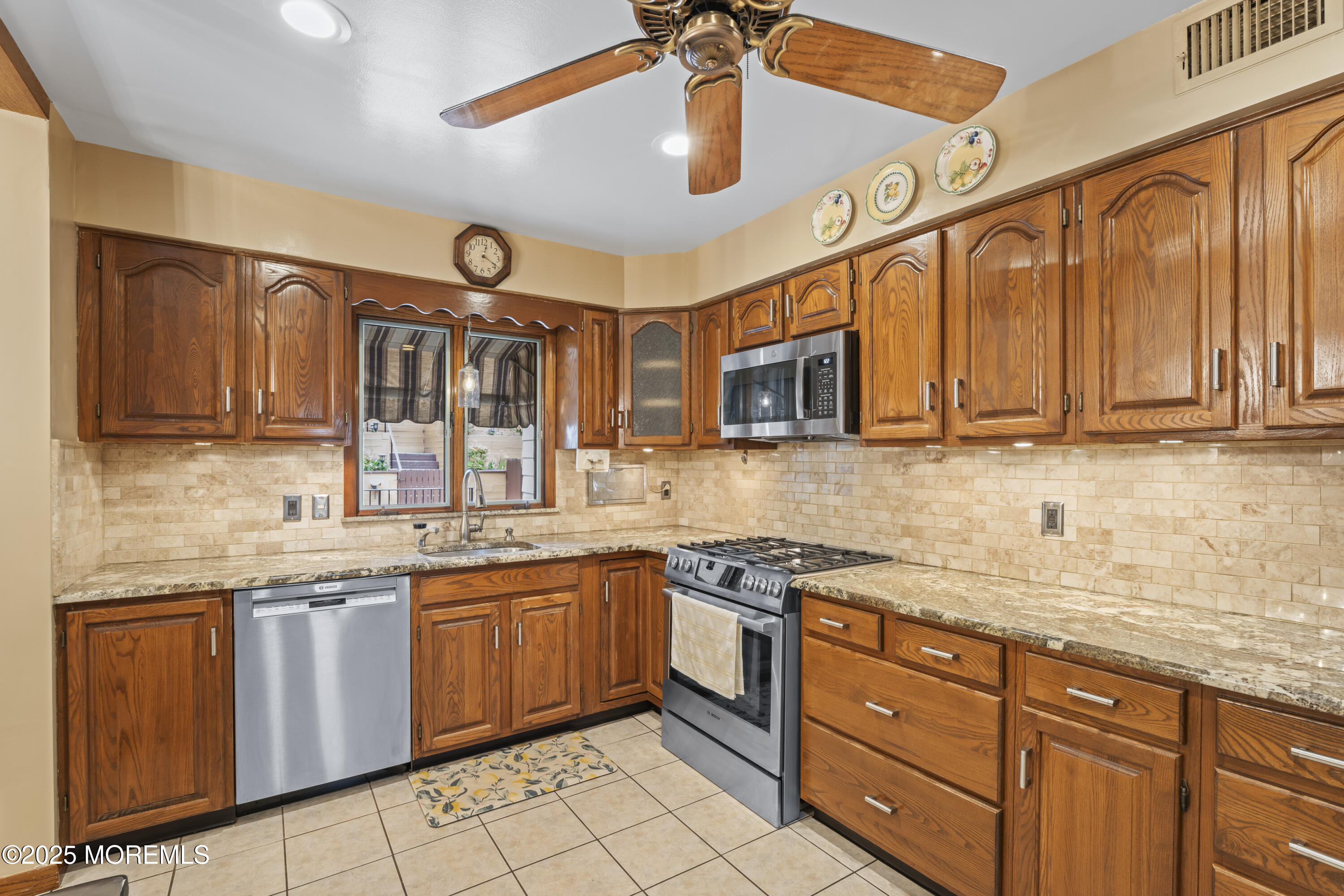 West Caldwell, New Jersey, 07006, United States, 3 Bedrooms Bedrooms, ,3 BathroomsBathrooms,Residential,For Sale,1916305