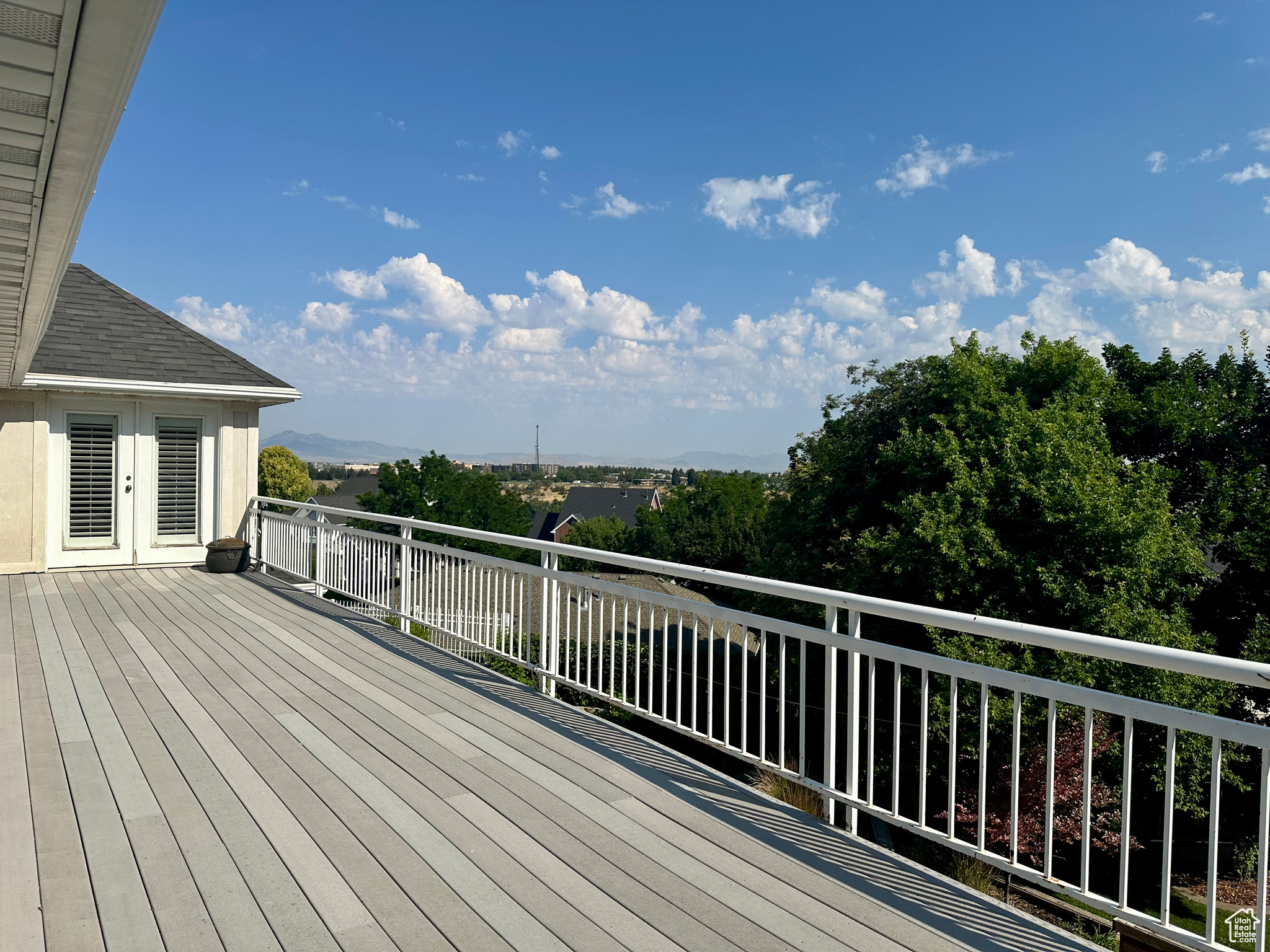 Logan, Utah, 84321, United States, 6 Bedrooms Bedrooms, ,7 BathroomsBathrooms,Residential,For Sale,1975254