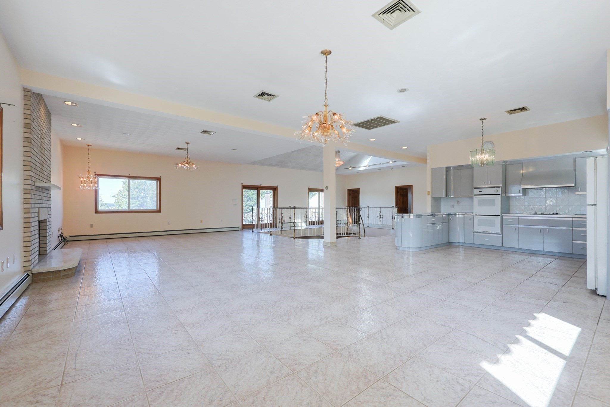 Revere, Massachusetts, 02151, United States, 4 Bedrooms Bedrooms, ,2 BathroomsBathrooms,Residential,For Sale,1934977