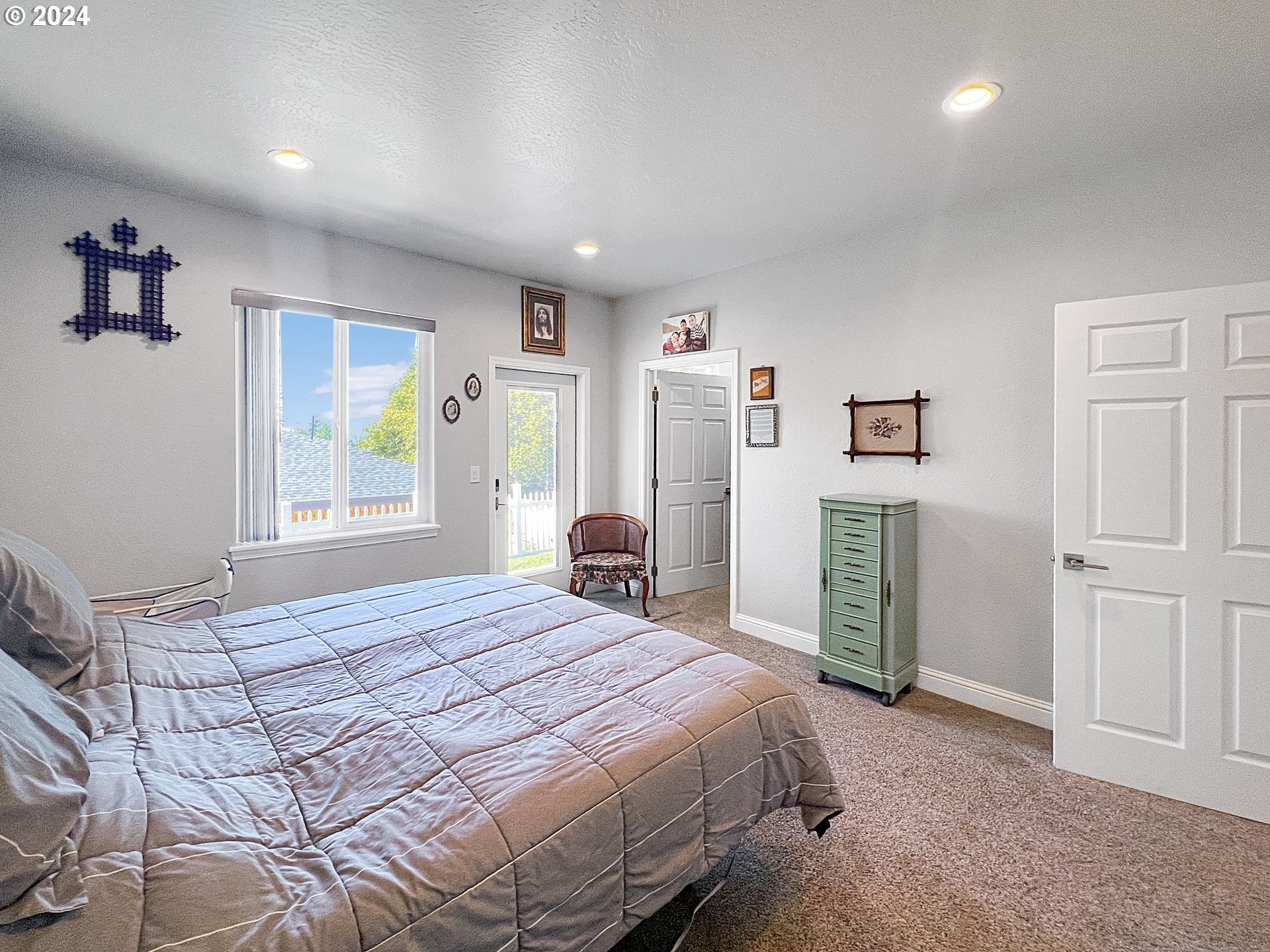 Brookings, Oregon, 97415, United States, 3 Bedrooms Bedrooms, ,3 BathroomsBathrooms,Residential,For Sale,1935245