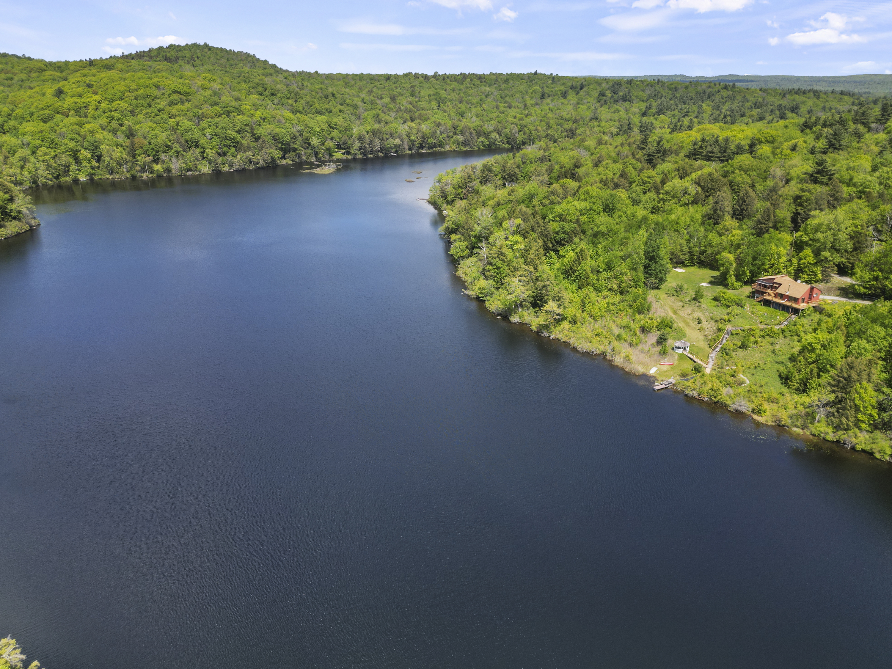  Exceptional Waterfront Retreat on Tranquil Hayes Pond - 物件實景
