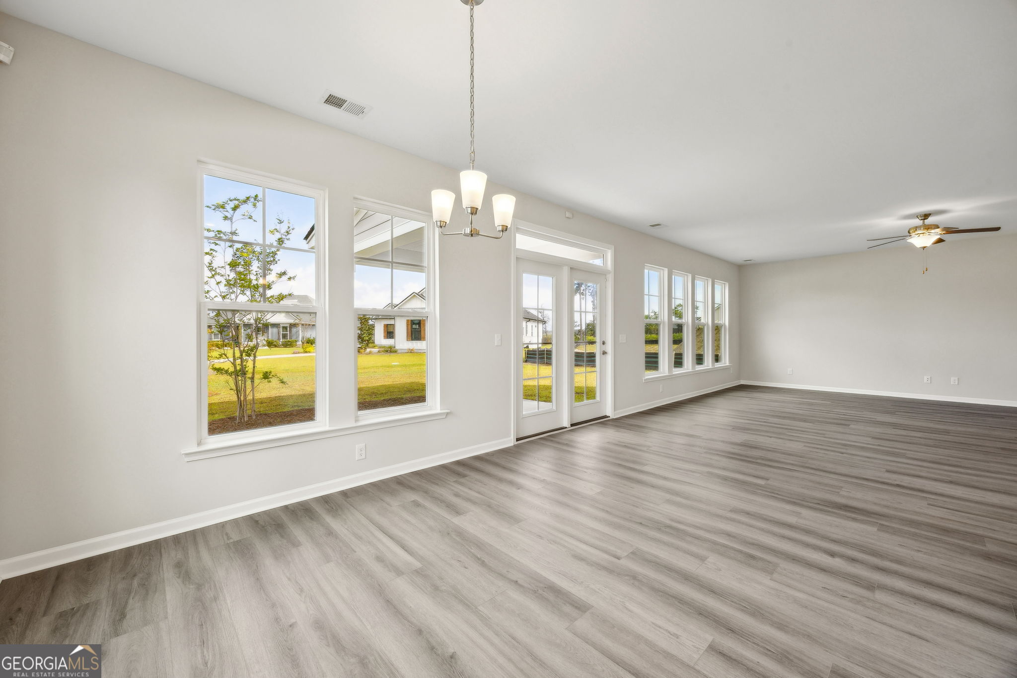 St. Marys, Georgia, 31558, United States, 4 Bedrooms Bedrooms, ,3 BathroomsBathrooms,Residential,For Sale,1962836