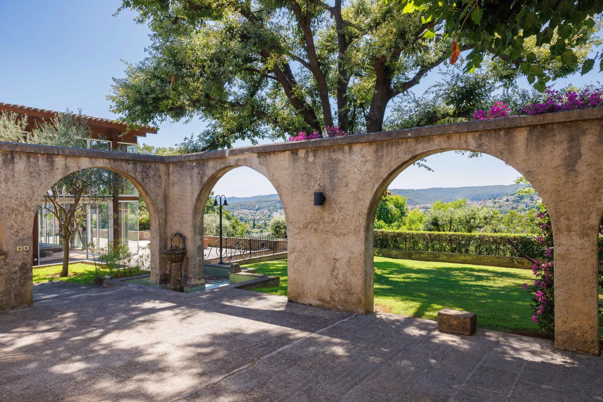 Saint-Paul-de-Vence, Provence-Alpes-Côte d’Azur, 06570, FR, 5 Bedrooms Bedrooms, ,Residential,For Sale,1895395