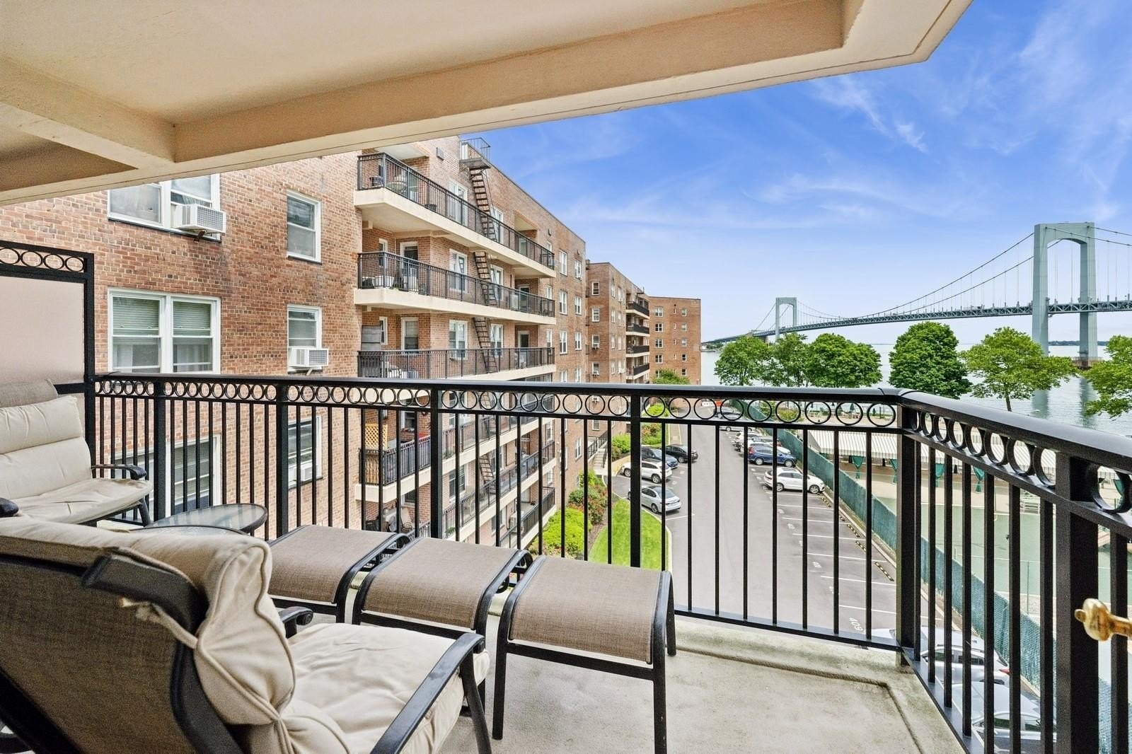Beechhurst, New York, 11357, United States, 3 Bedrooms Bedrooms, ,2 BathroomsBathrooms,Residential,For Sale,1865157
