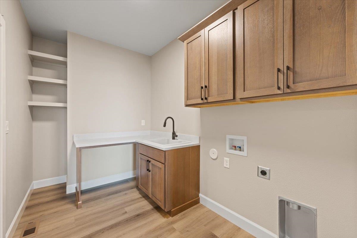 Spokane Valley, Washington, 99037, United States, 3 Bedrooms Bedrooms, ,2 BathroomsBathrooms,Residential,For Sale,1877270