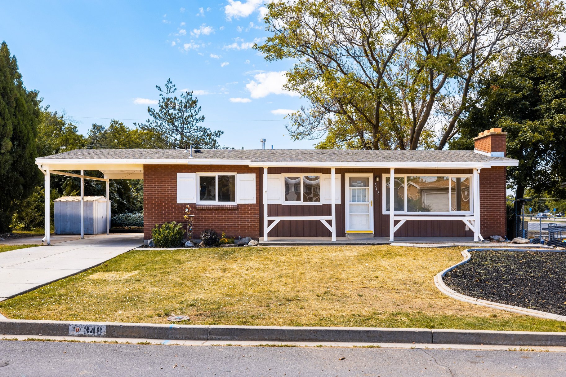  Fully Renovated Rambler With Large Primary En-Suite - 物件實景