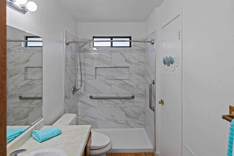 Marina, California, 93933, United States, 3 Bedrooms Bedrooms, ,2 BathroomsBathrooms,Residential,For Sale,1902407