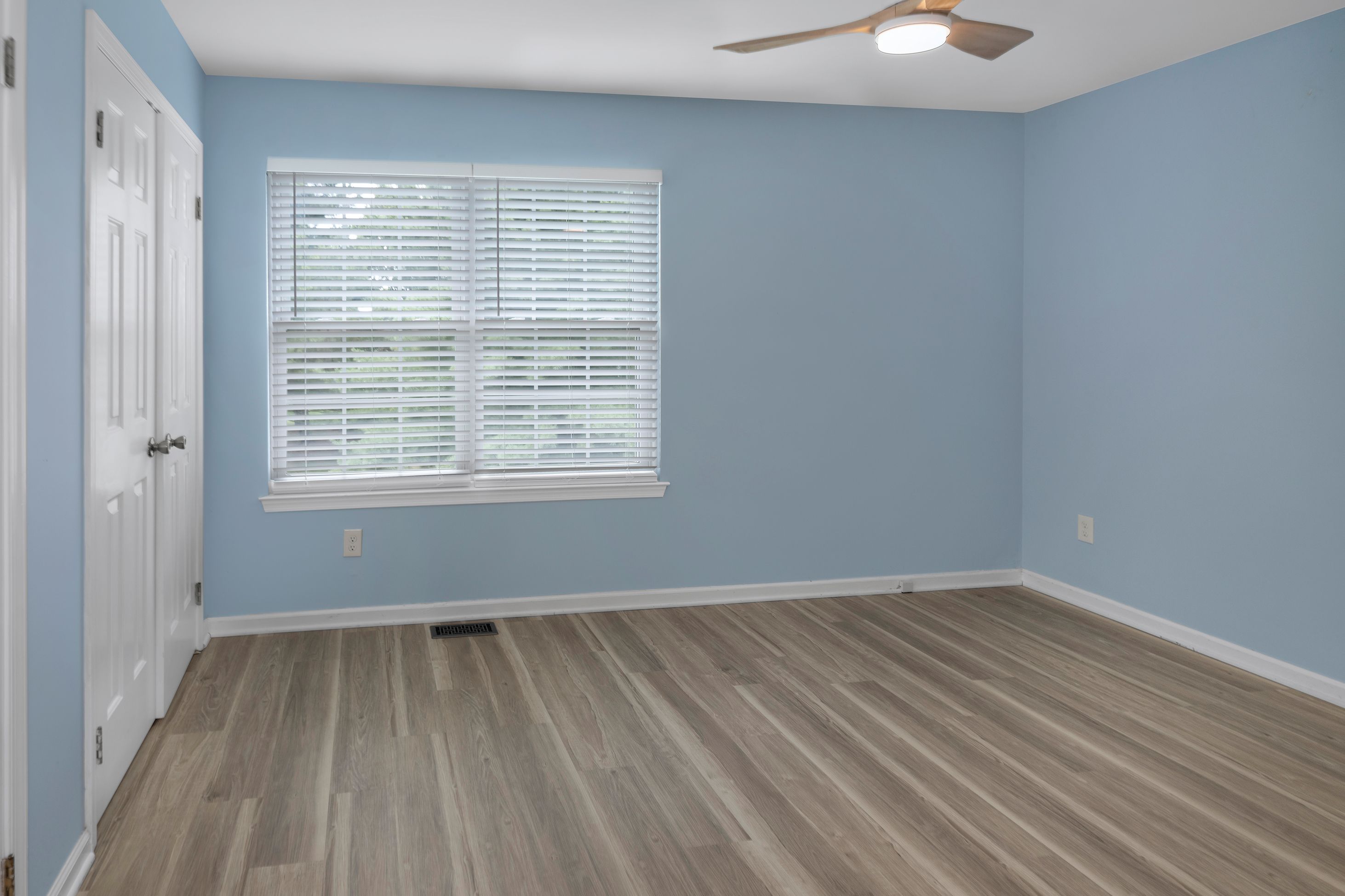  Freshly Renovated and Move-In Ready - 物件實景