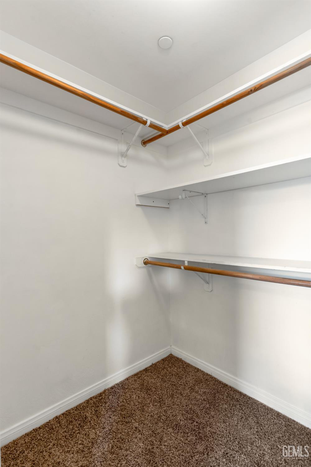 Bakersfield, California, 93311, United States, 5 Bedrooms Bedrooms, ,2 BathroomsBathrooms,Residential,For Sale,1985071