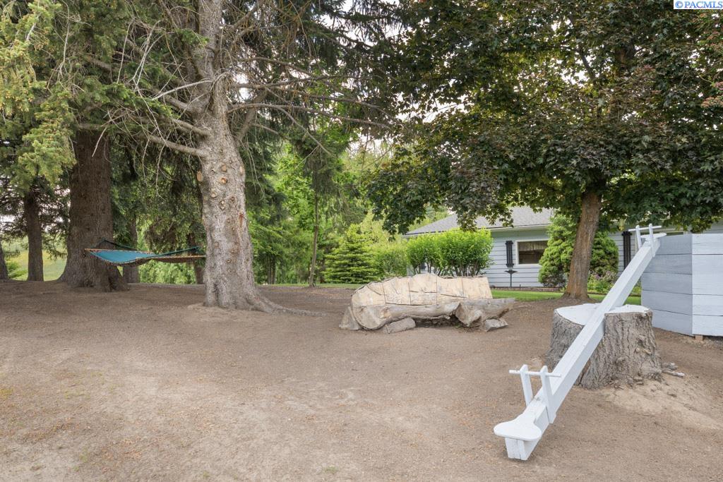 Tekoa, Washington, 99033, United States, 4 Bedrooms Bedrooms, ,2 BathroomsBathrooms,Residential,For Sale,1847399