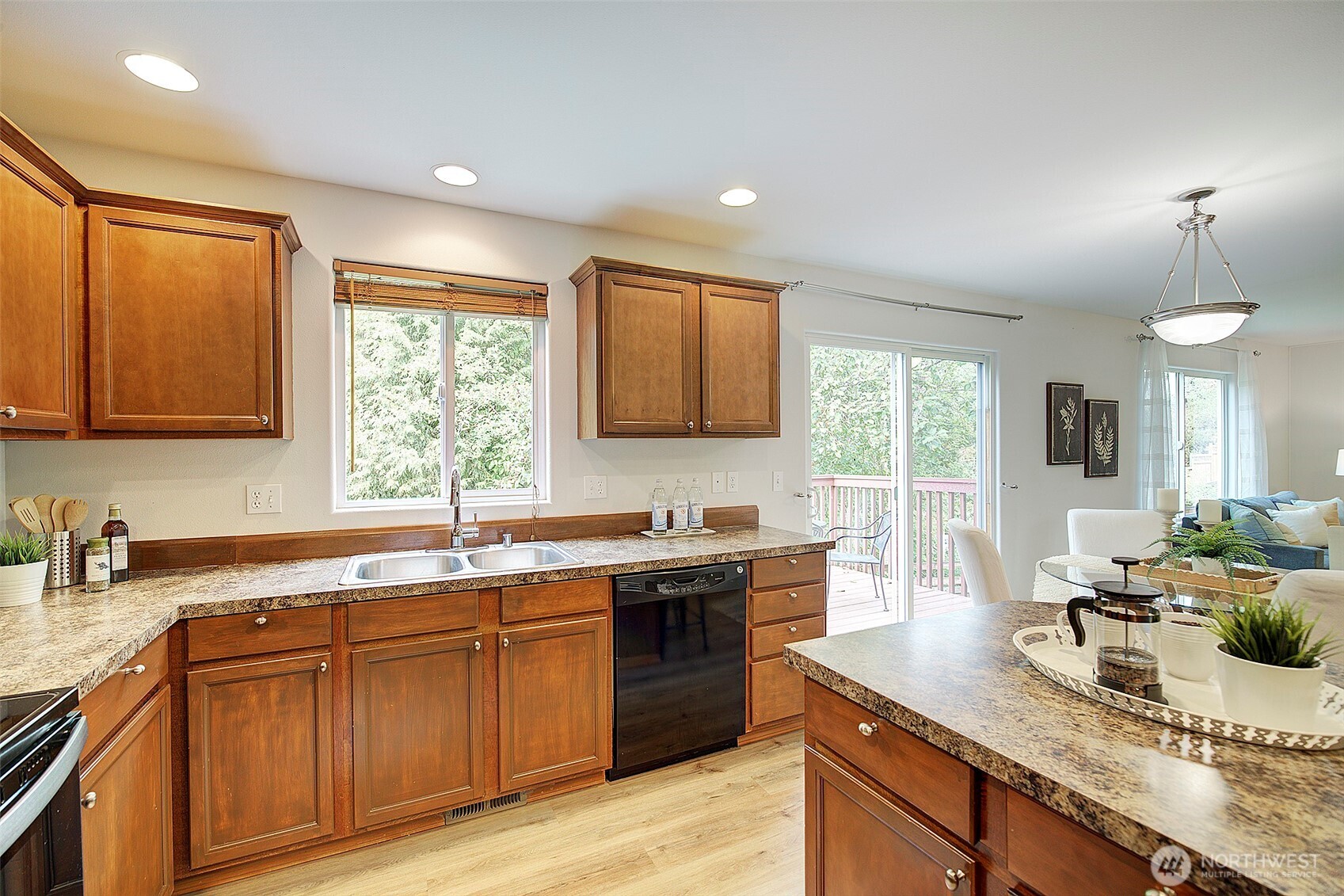 Mill Creek, Washington, 99012, United States, 4 Bedrooms Bedrooms, ,3 BathroomsBathrooms,Residential,For Sale,1942132