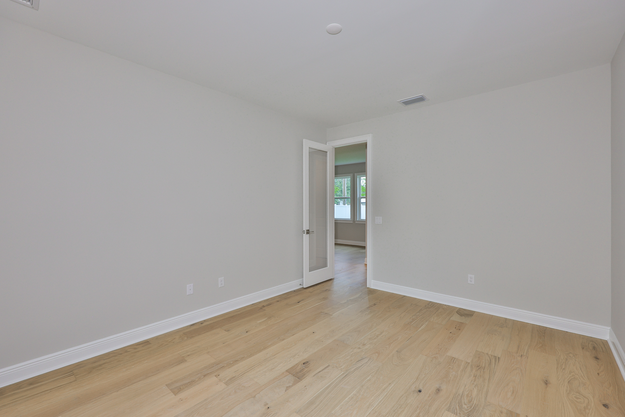 Tampa, Florida, 33609, United States, 4 Bedrooms Bedrooms, ,5 BathroomsBathrooms,Residential,For Sale,1792306