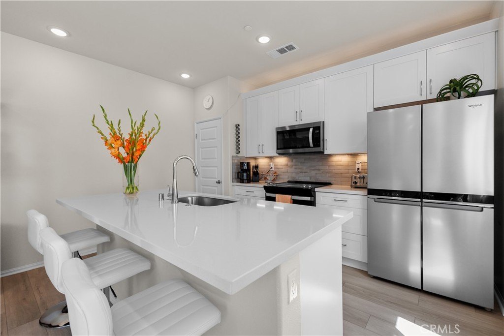 Redlands, California, 92374, United States, 3 Bedrooms Bedrooms, ,3 BathroomsBathrooms,Residential,For Sale,1910468