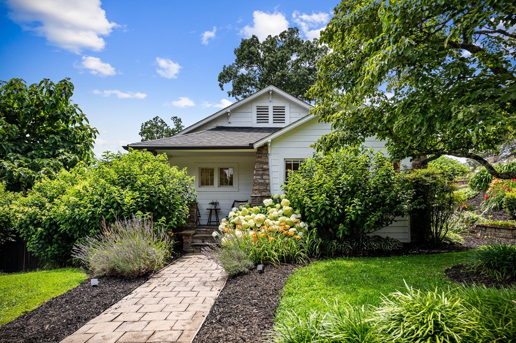 Blue Ridge, Georgia, 30513, United States, 3 Bedrooms Bedrooms, ,2 BathroomsBathrooms,Residential,For Sale,1878100