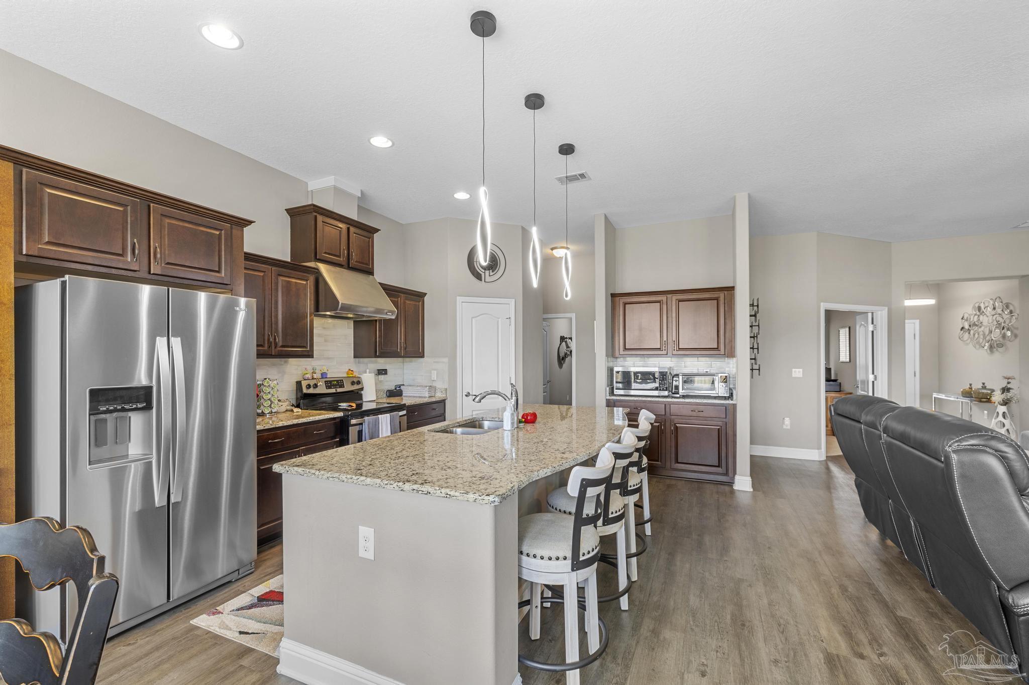 Navarre, Florida, 32566, United States, 4 Bedrooms Bedrooms, ,3 BathroomsBathrooms,Residential,For Sale,1924675