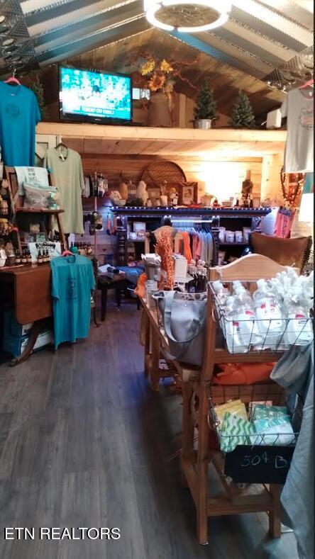 Englewood, Tennessee, 37329, United States, 2 Bedrooms Bedrooms, ,3 BathroomsBathrooms,Residential,For Sale,2002441