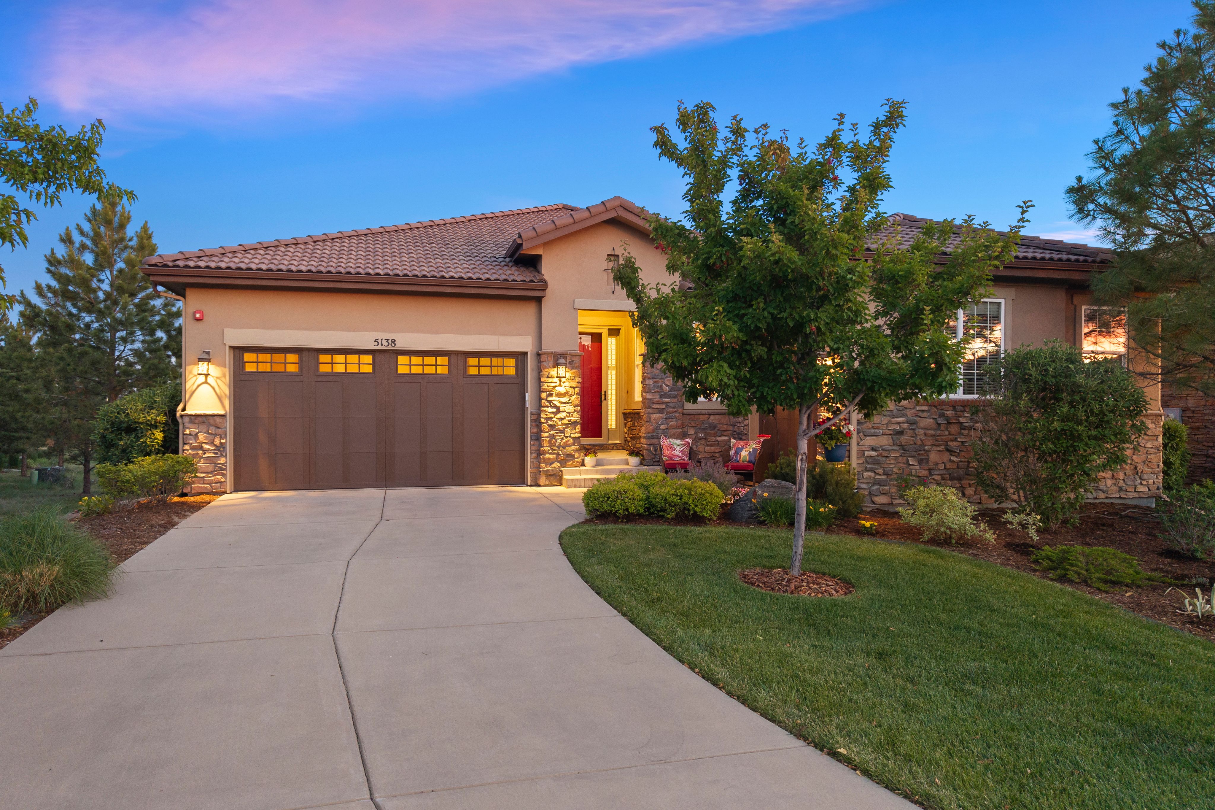  Graciously appointed and impeccably maintained, this patio home - 物件實景