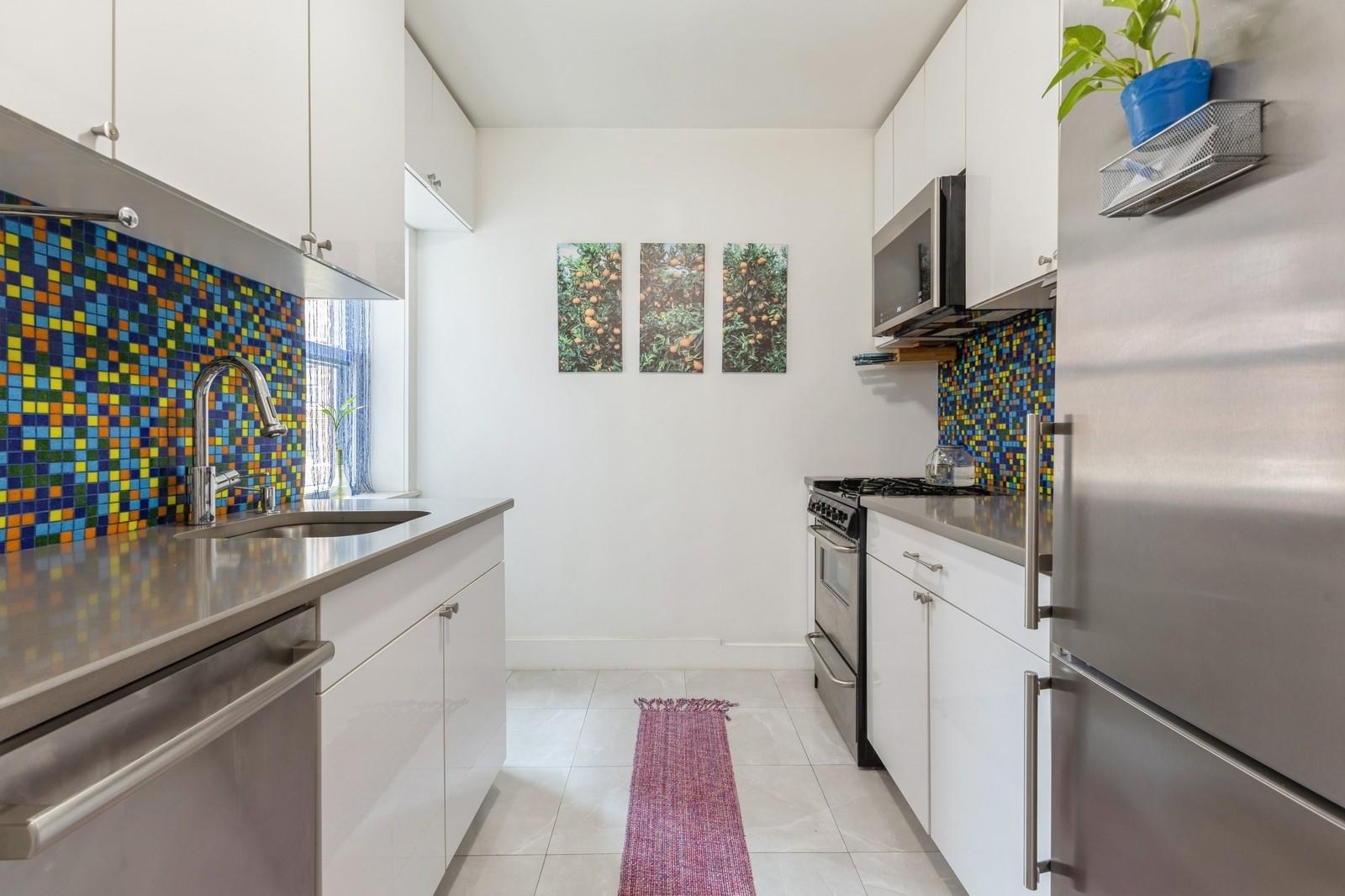 Forest Hills, New York, 11375, United States, 2 Bedrooms Bedrooms, ,2 BathroomsBathrooms,Residential,For Sale,1905946