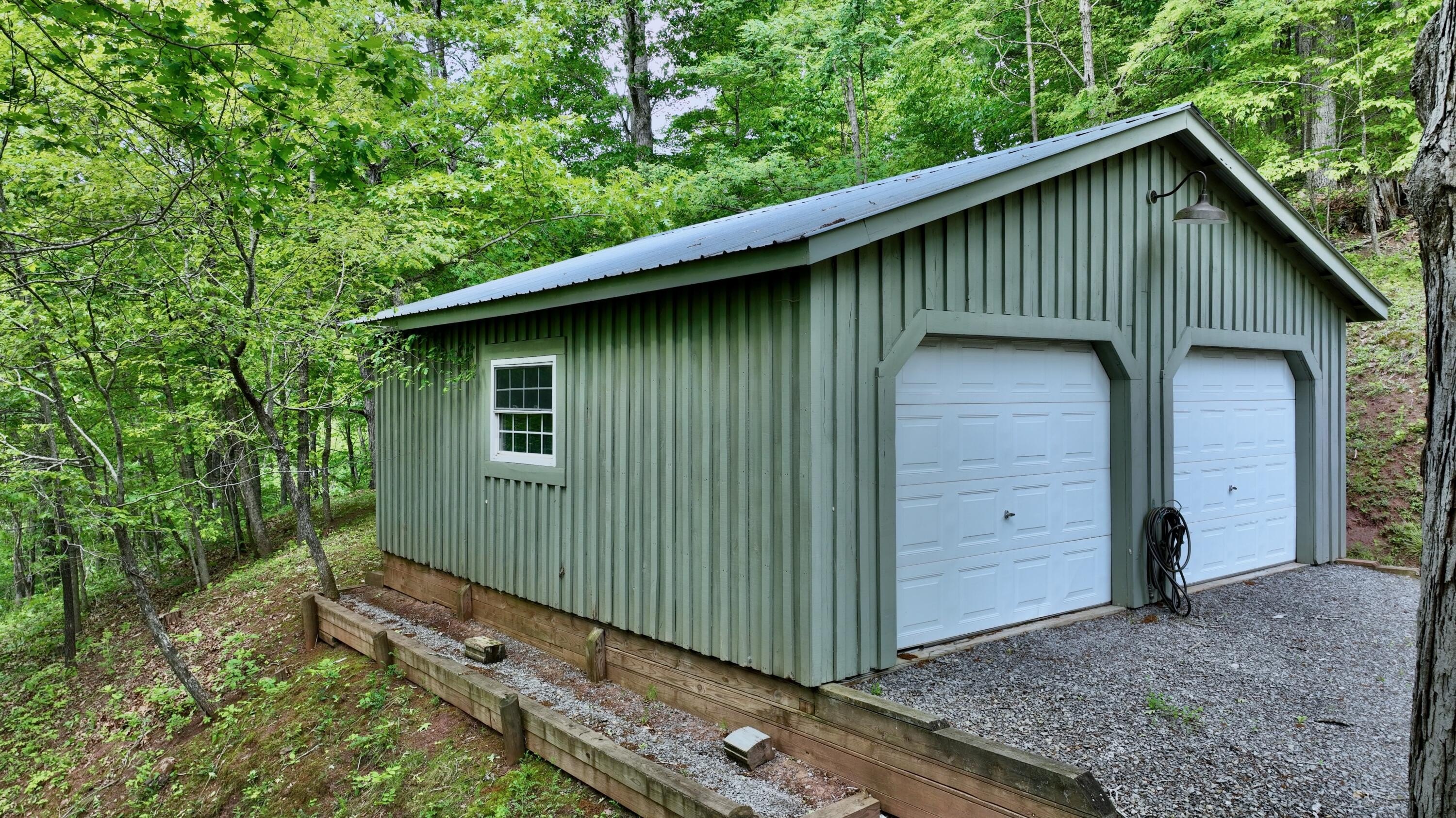 Hinton, West Virginia, 25951, United States, 3 Bedrooms Bedrooms, ,2 BathroomsBathrooms,Residential,For Sale,1847194